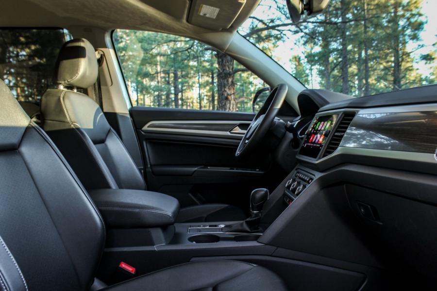 Интерьер Volkswagen Atlas V6 2017 года  (фото 37 из 46)